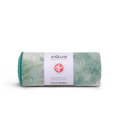 ผ้าปูทับเสื่อโยคะ Manduka รุ่น eQua® สีเขียวลาย (72